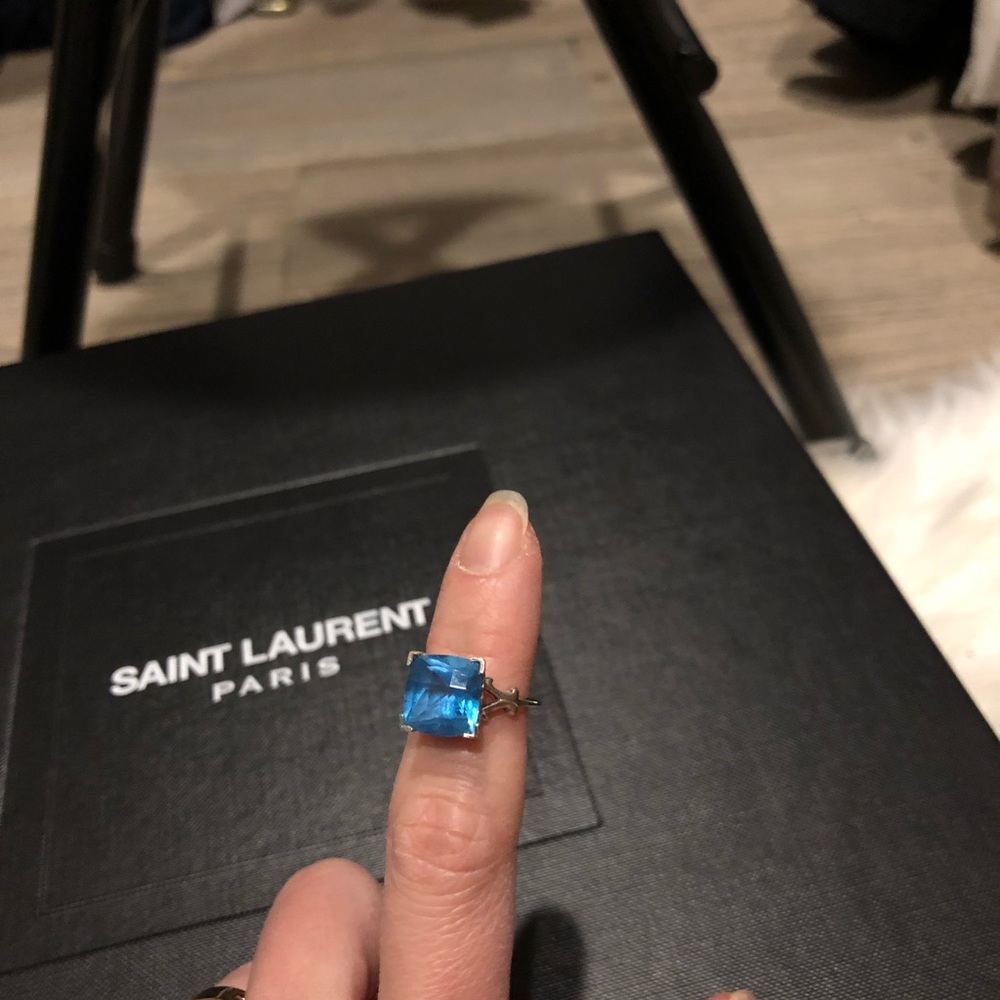 Blue topaz white gold ring